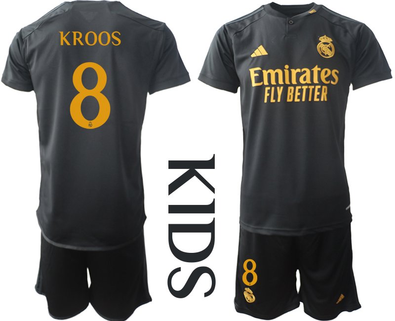 KROOS 8 Dětský fotbalový set Real Madrid 2023/24 Alternativní Krátký Rukáv - černý